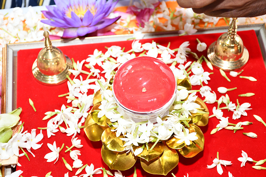 Ceremony to pay homage to the sacred relics